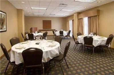 фото отеля Homewood Suites Omaha Downtown