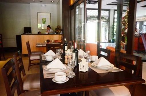 фото отеля Pontefino Hotel Batangas