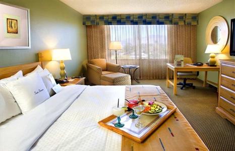 фото отеля Doubletree by Hilton Tucson - Reid Park