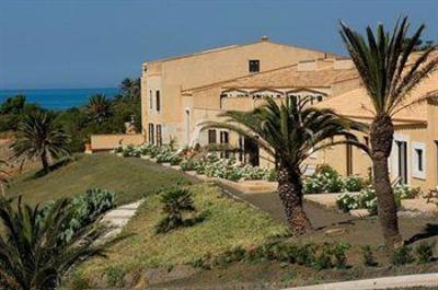 фото отеля Falconara Charming House & Resort Butera