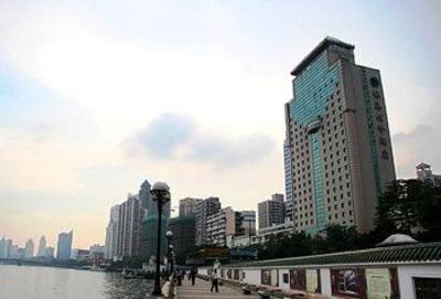 фото отеля Silver Bay Bailing Business Hotel Guangzhou