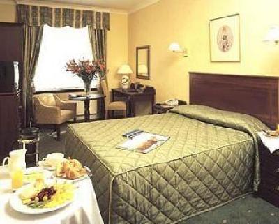 фото отеля Blarney Woollen Mills Hotel