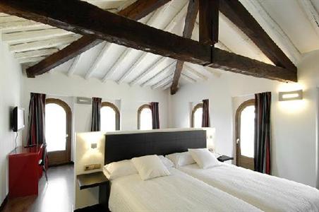 фото отеля Cienbalcones Hotel