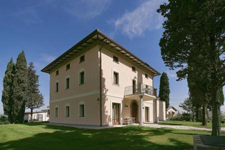фото отеля Relais Borgo Brufa Hotel Torgiano