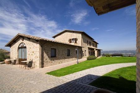 фото отеля Relais Borgo Brufa Hotel Torgiano