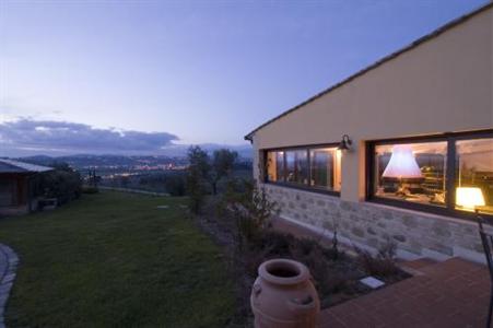фото отеля Relais Borgo Brufa Hotel Torgiano