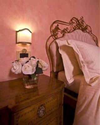 фото отеля Relais Borgo Brufa Hotel Torgiano