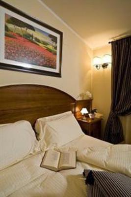фото отеля Relais Borgo Brufa Hotel Torgiano