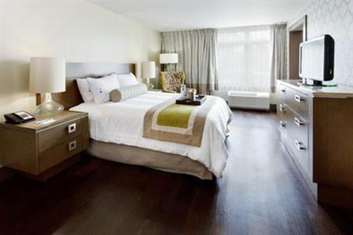фото отеля Hotel Indigo Riverhead