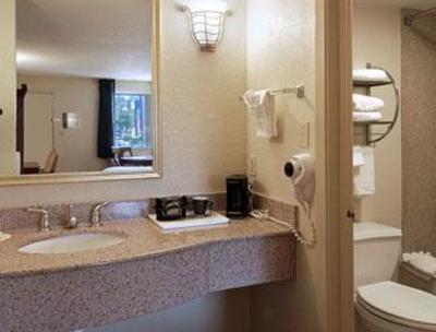 фото отеля Days Inn Memphis at Graceland