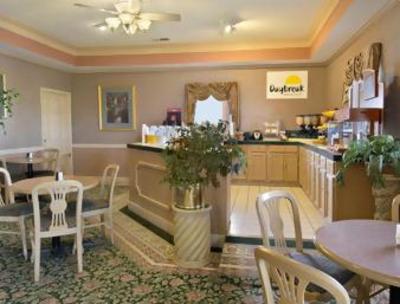 фото отеля Days Inn Memphis at Graceland
