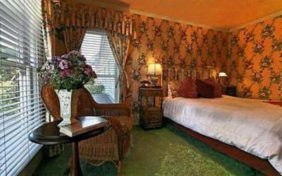 фото отеля Centrella Inn