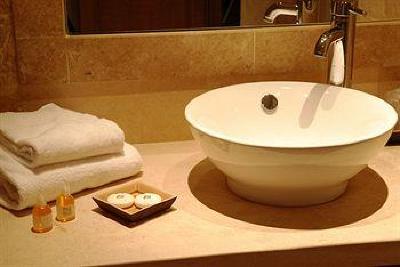 фото отеля Hotel Embassy Cannes