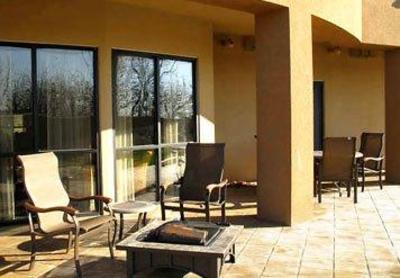 фото отеля Courtyard by Marriott Kingston