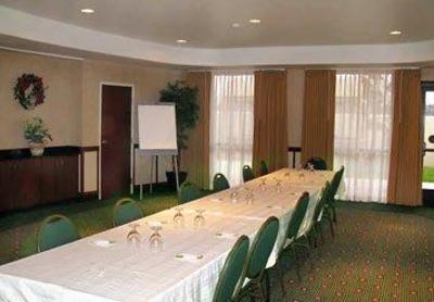 фото отеля Courtyard by Marriott Kingston