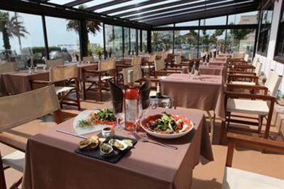 фото отеля Hotel du Midi Palavas-les-Flots