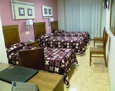 фото отеля Hotel Manolo