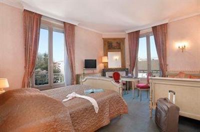 фото отеля Hotel Normadie Auxerre