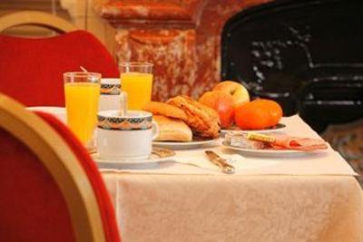 фото отеля Hotel Normadie Auxerre