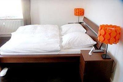 фото отеля Tom's Hotel