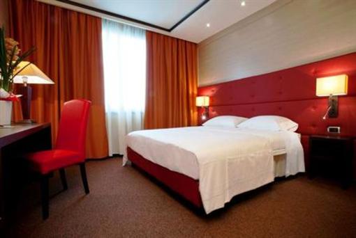 фото отеля Palace Hotel Legnano