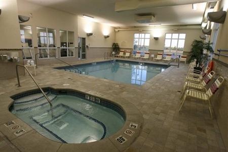 фото отеля Hampton Inn & Suites by Hilton Red Deer
