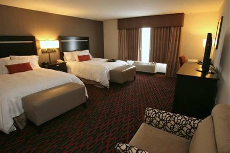 фото отеля Hampton Inn & Suites by Hilton Red Deer