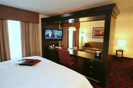 фото отеля Hampton Inn & Suites by Hilton Red Deer
