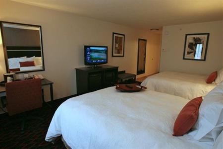 фото отеля Hampton Inn & Suites by Hilton Red Deer