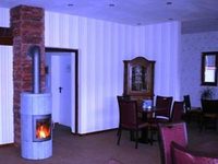 Hotel Hinter den Spiegeln