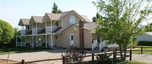 фото отеля Bryce Canyon Livery Bed and Breakfast
