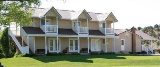 фото отеля Bryce Canyon Livery Bed and Breakfast