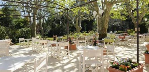 фото отеля Hôtel Montmirail Gigondas
