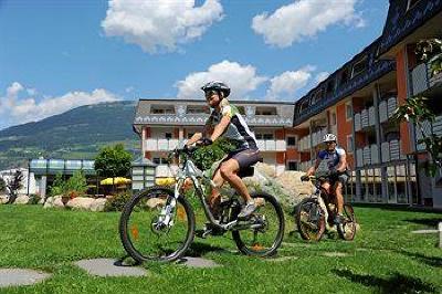 фото отеля Zentral Aktiv & Wellnesshotel Prato Allo Stelvio