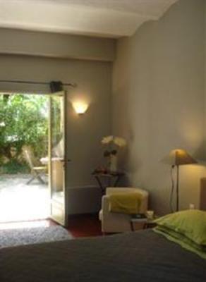 фото отеля Les Cypres Guest House Contes