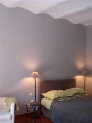 фото отеля Les Cypres Guest House Contes