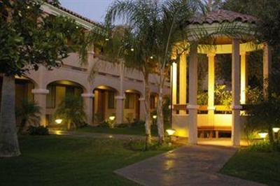 фото отеля La Fuente Inn & Suites