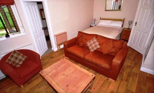 фото отеля Orchard Court Cottage No5