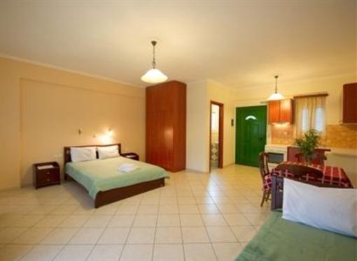 фото отеля Oasis Apartments Parga