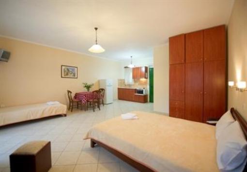фото отеля Oasis Apartments Parga