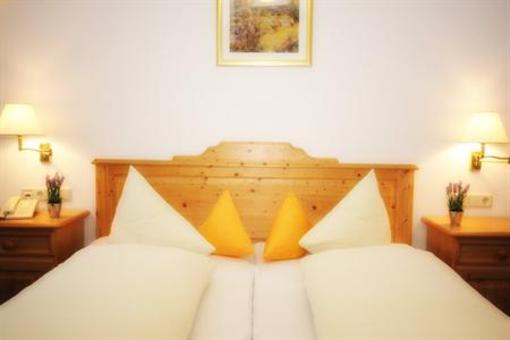 фото отеля Hotel Trasen Waldkraiburg
