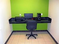 Studio 6 Orange