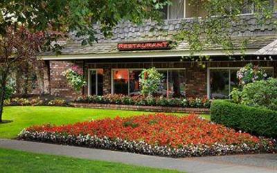 фото отеля Royal Scot Hotel & Suites