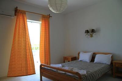 фото отеля Seashell Apartments