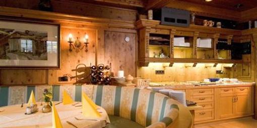 фото отеля Weiler Hotel Obertilliach