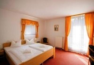 фото отеля Hotel Haus Oberland