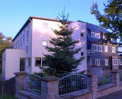 фото отеля Hotel Haus Oberland
