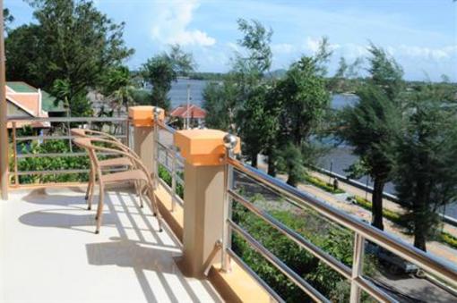 фото отеля Kampot Riverside Hotel