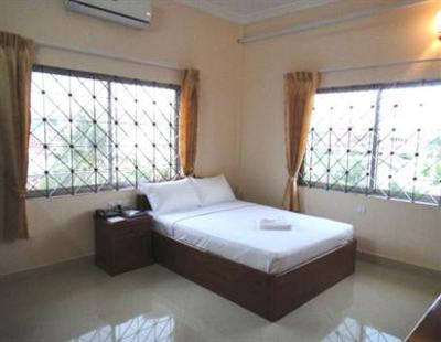 фото отеля Kampot Riverside Hotel
