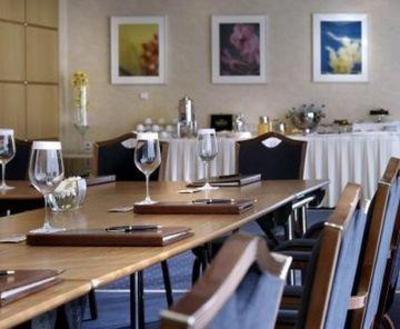 фото отеля Metropolitan Hotel Athens